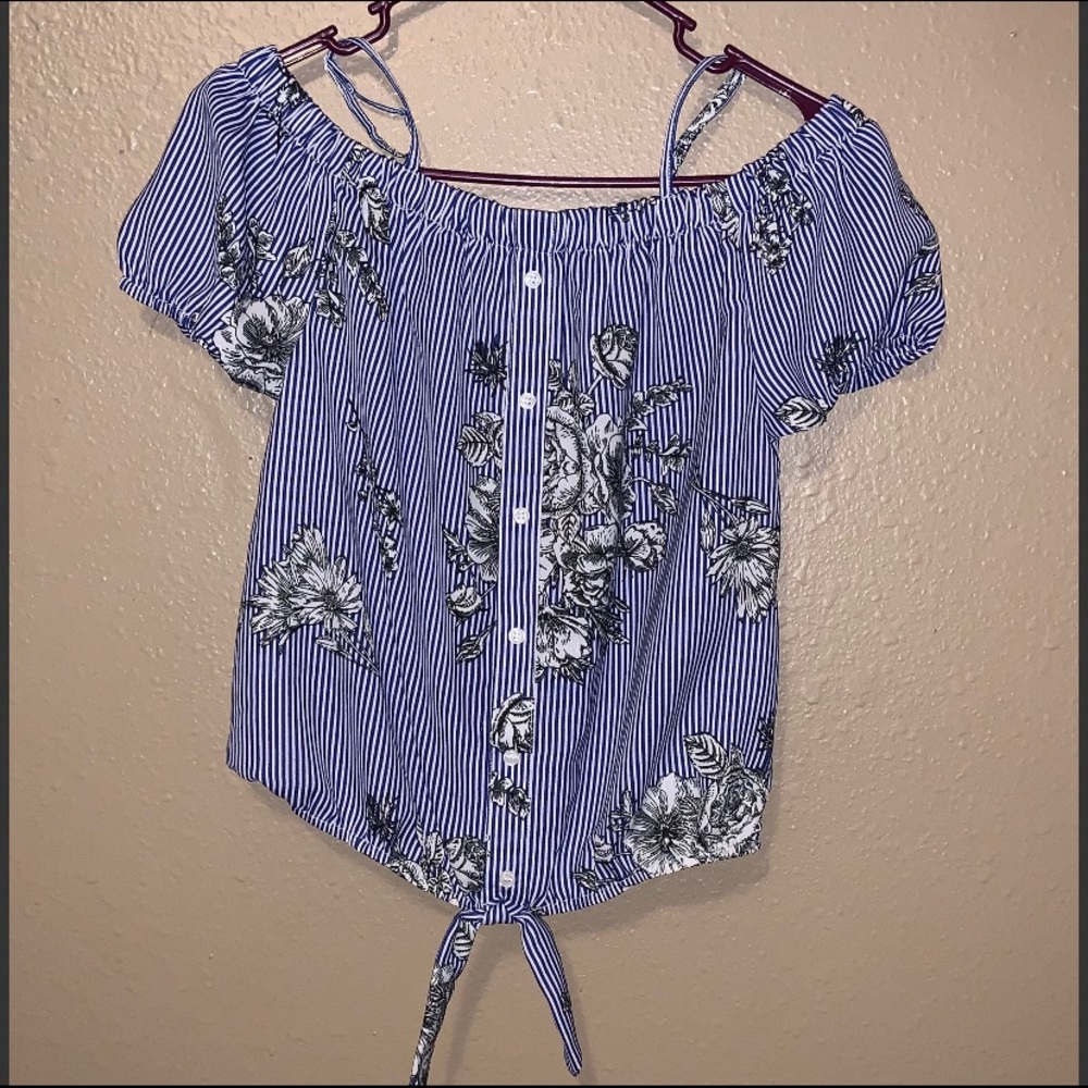 ❤️ Striped Floral Blouse